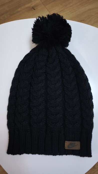 Зимна шапка Nike