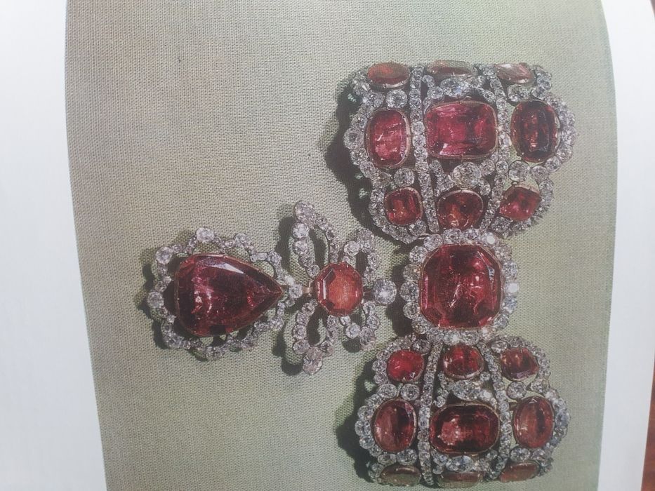 Книга Алмазы СССР Формат А4 70 фото.