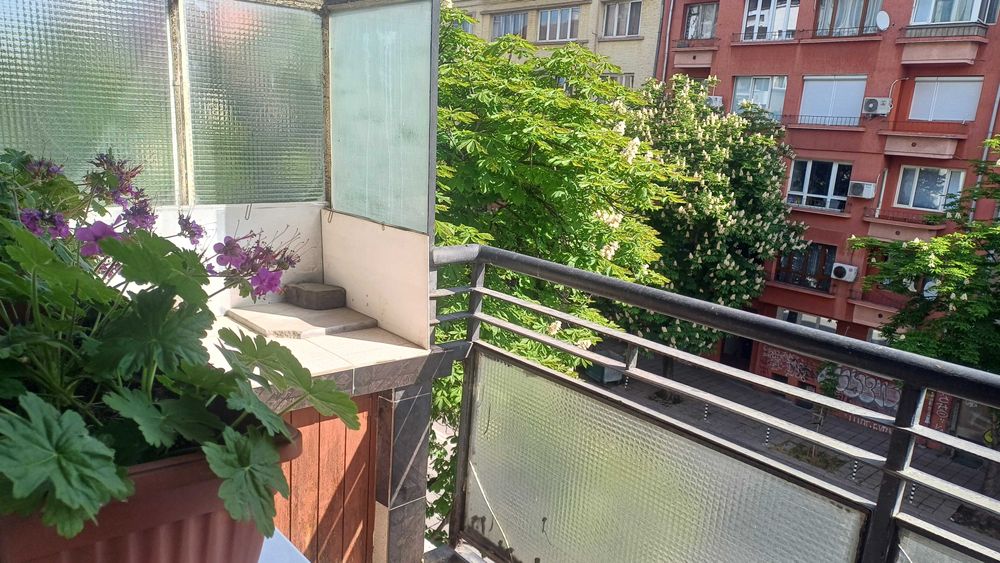 Продава се Четиристаен апартамент в София, Център - 120 кв.м за 3990 €/кв.м - Снимка #1