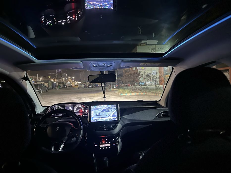 Peugeot 208 Allure  1,6 BlueHDI An 2016 Facelift