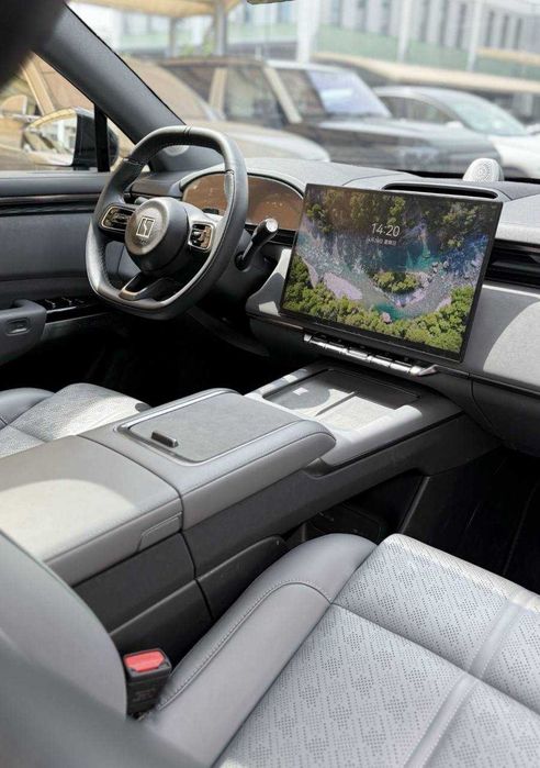 BYD champion Zeekr7x