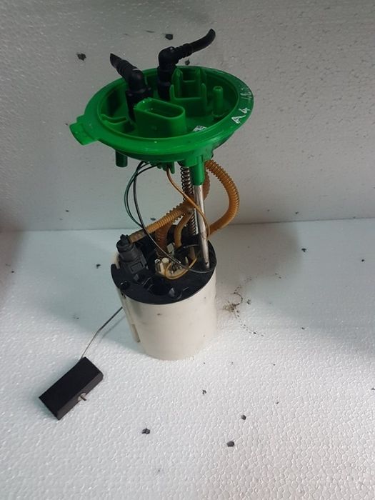 Pompa de benzina 2.0 tfsi AUDI A4  200 cai vdo siemens originala audi,