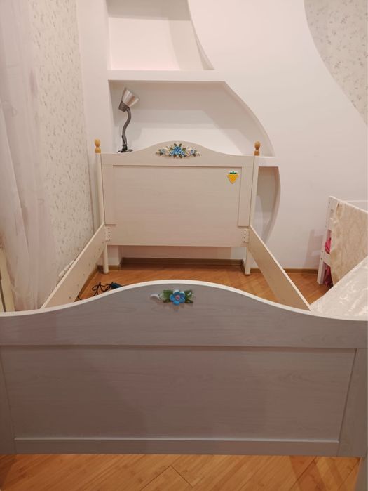 Продаю 1,5 спальную кровать