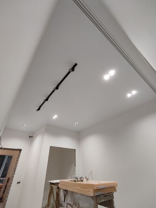 Натяжные потолки