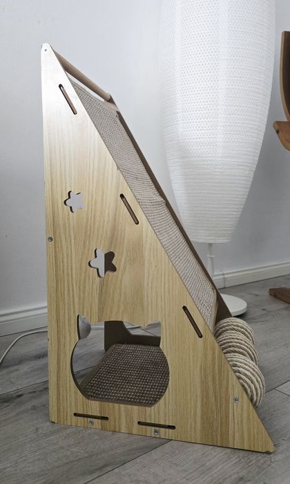 SCĂRPĂTOR pentru PISICI din Lemn Natural - Design