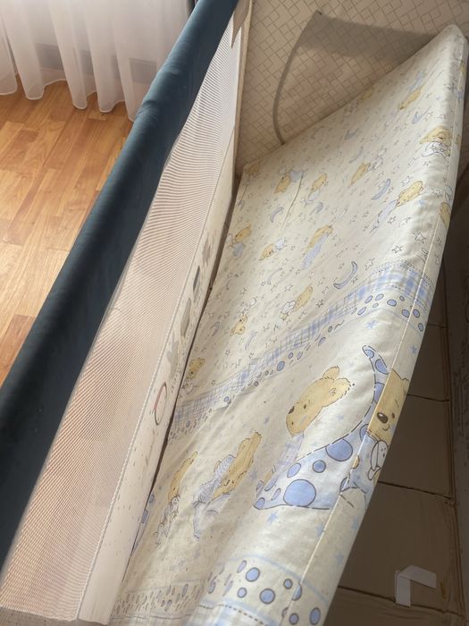 Patut pliabil cu masuta de infasat