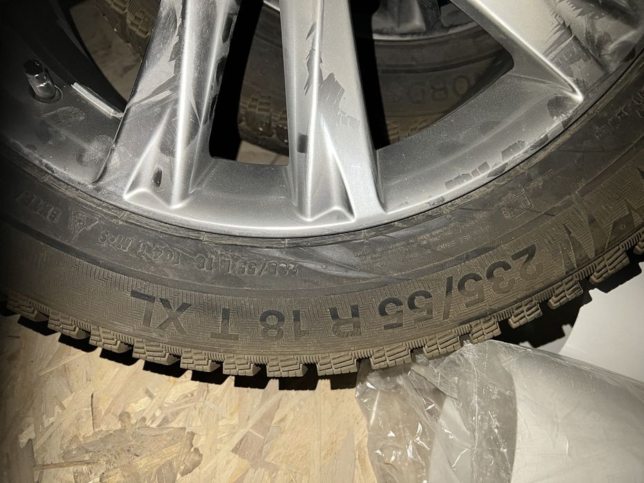 Продам диски с покрышками 235/55/R18