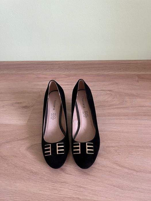 Продам туфли на замше