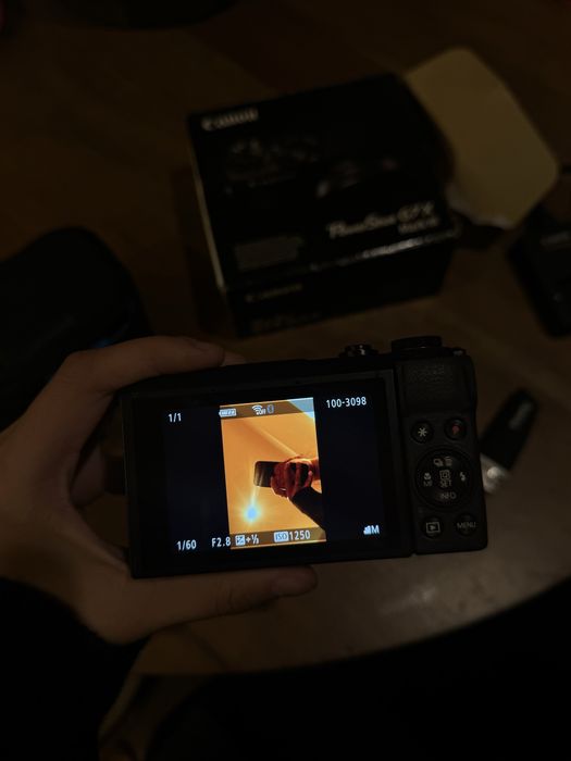Camera Canon G7X Mark 3