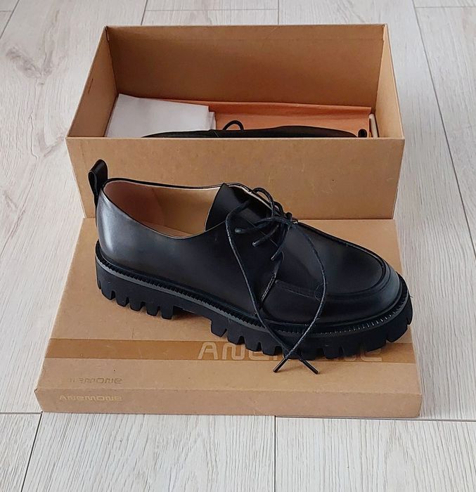 Продам новые ботинки!