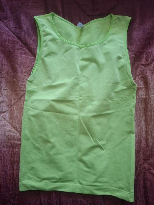 Продам джинсы и майки