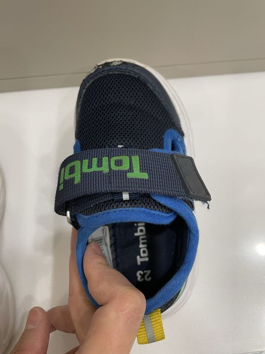 Продам кроссовки детские