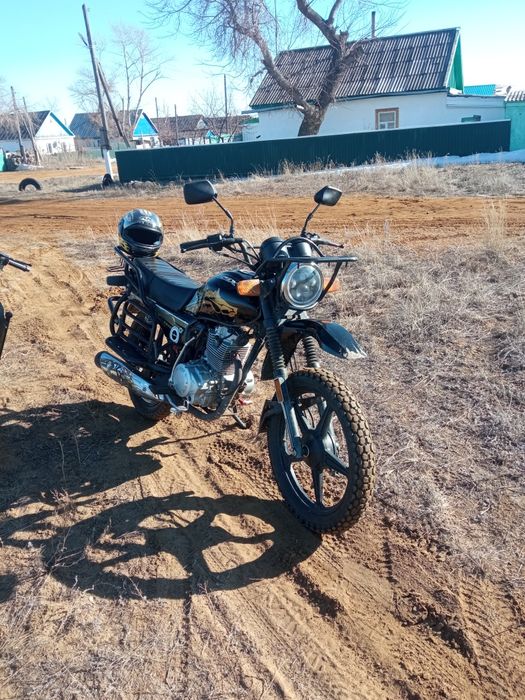 Продам мото SUZUKI GSX 200