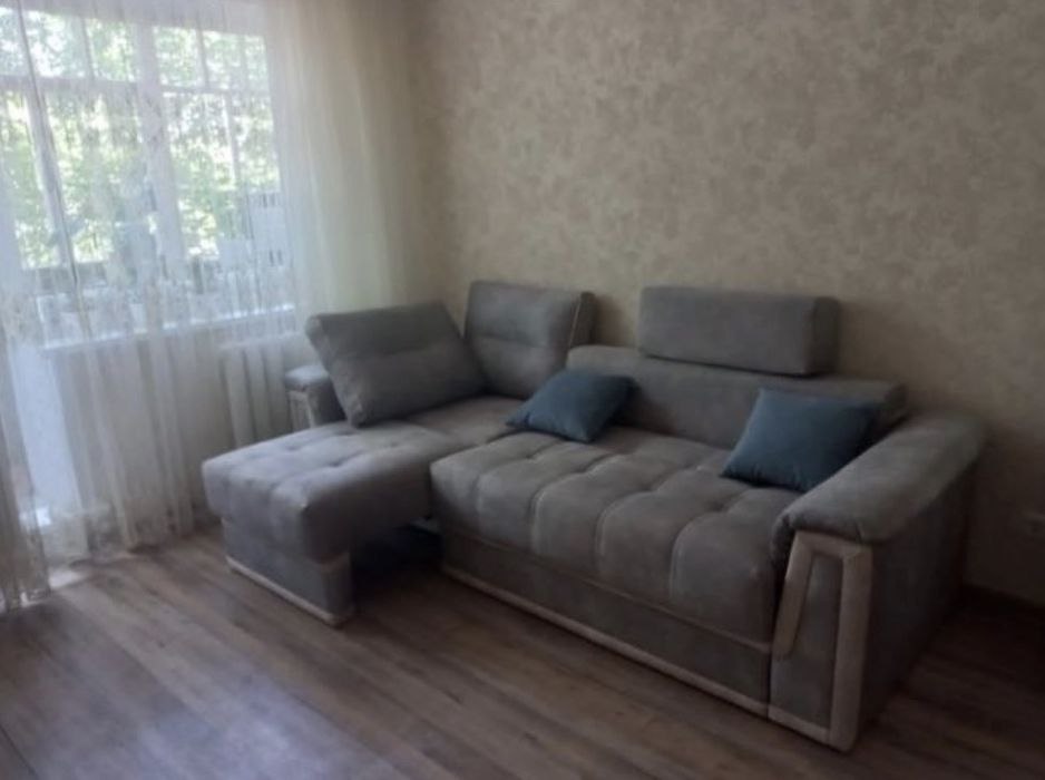 Продам диван б/у цена договорная