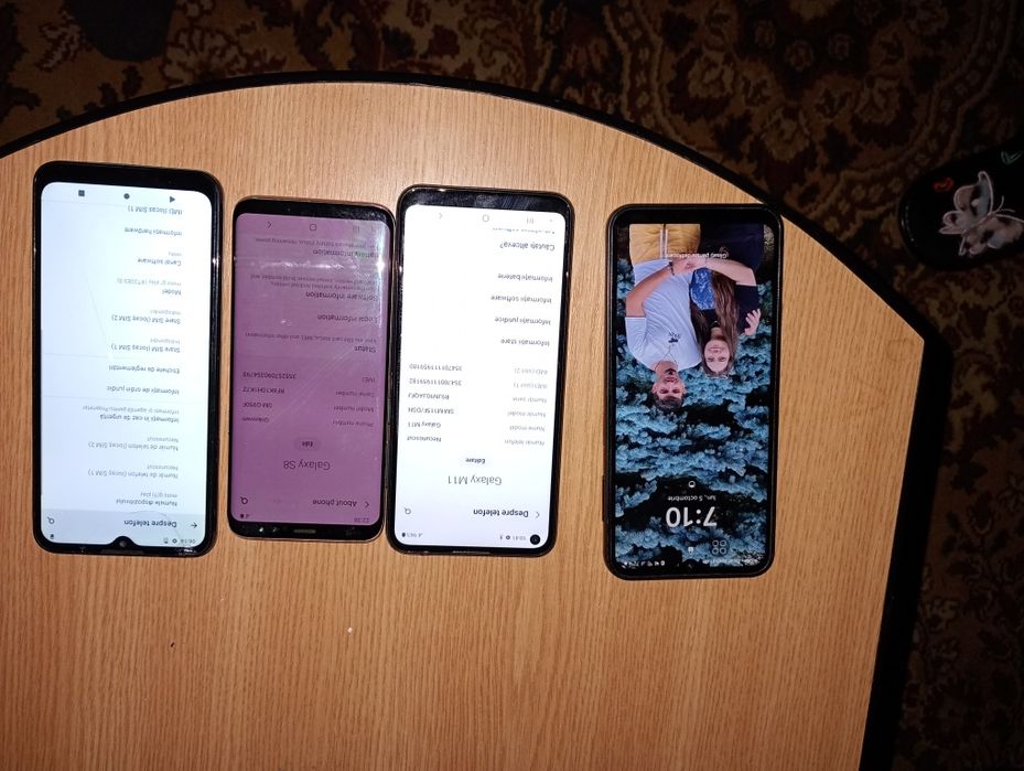 Telefoane de vinzare Motorola si Samsung la pachet
