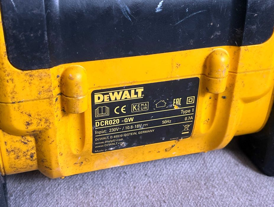 Radio șantier DeWalt Digital DAB FM AUX USB functional doar pe baterie