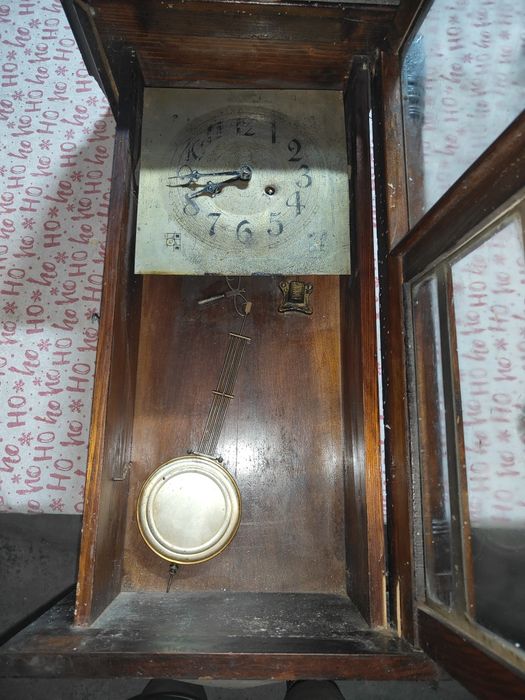 Ceas vechi de peste 100 de ani