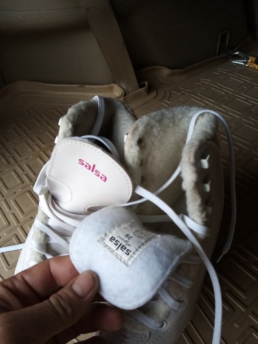 Коньки женские 29 размера, утепленные