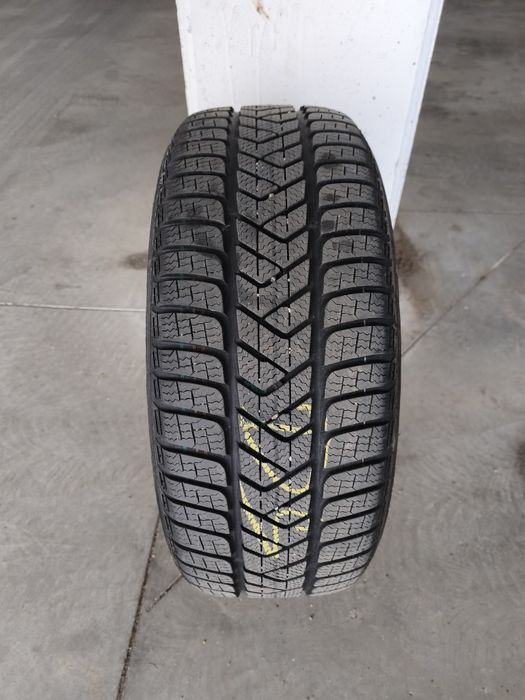 Cauciucuri iarna Pirelli Sottozero 3 AO  225/50/17