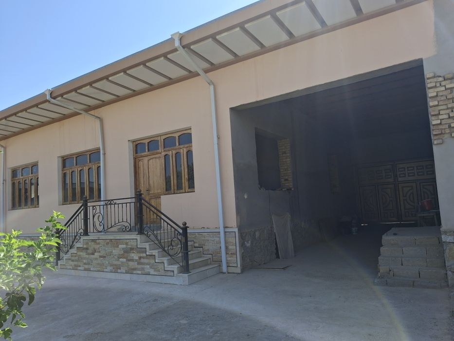 Hovli chutqara..