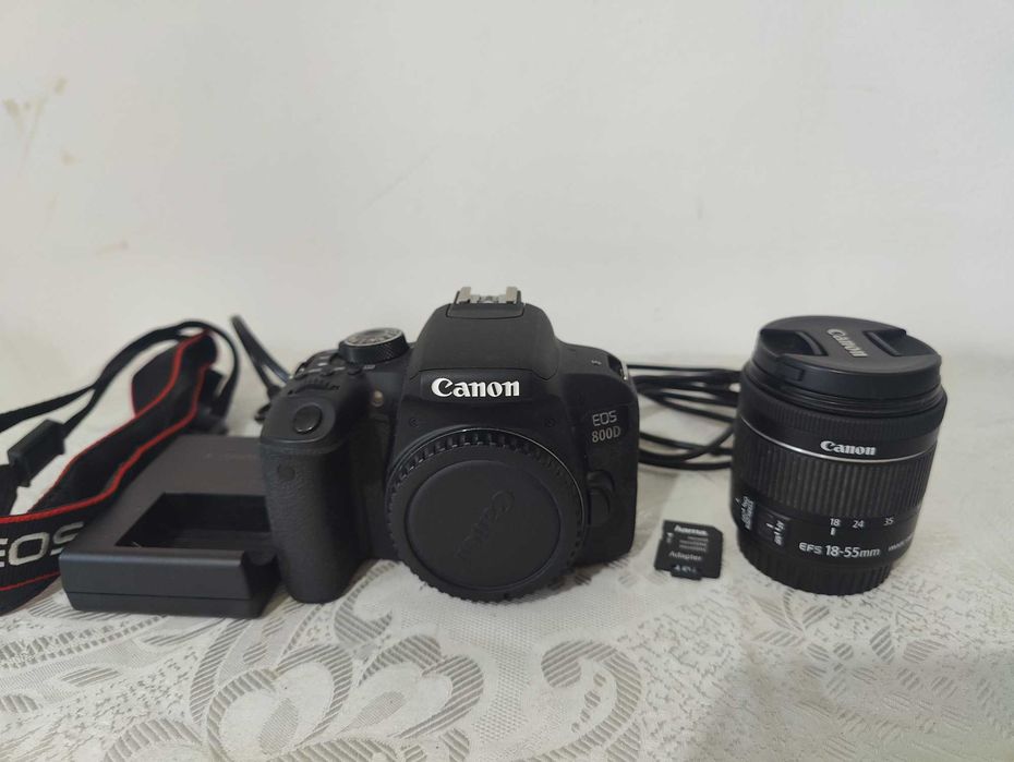 Vând aparat foto DSLR CANON EOS 800D