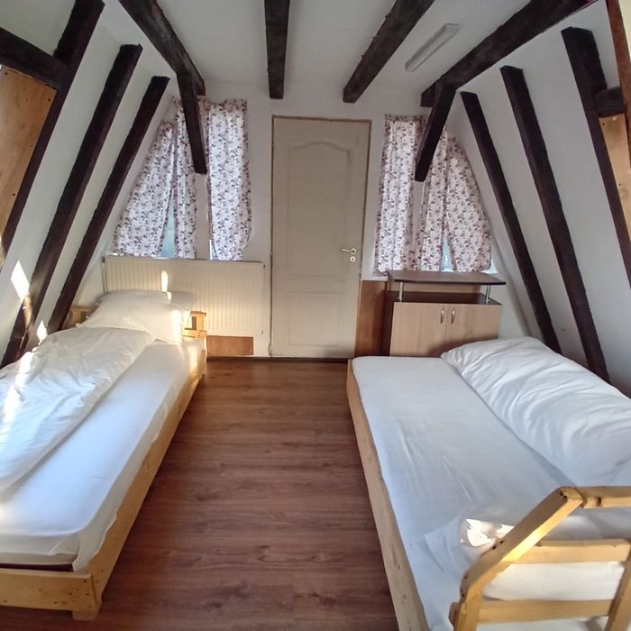 Cabana de vanzare.