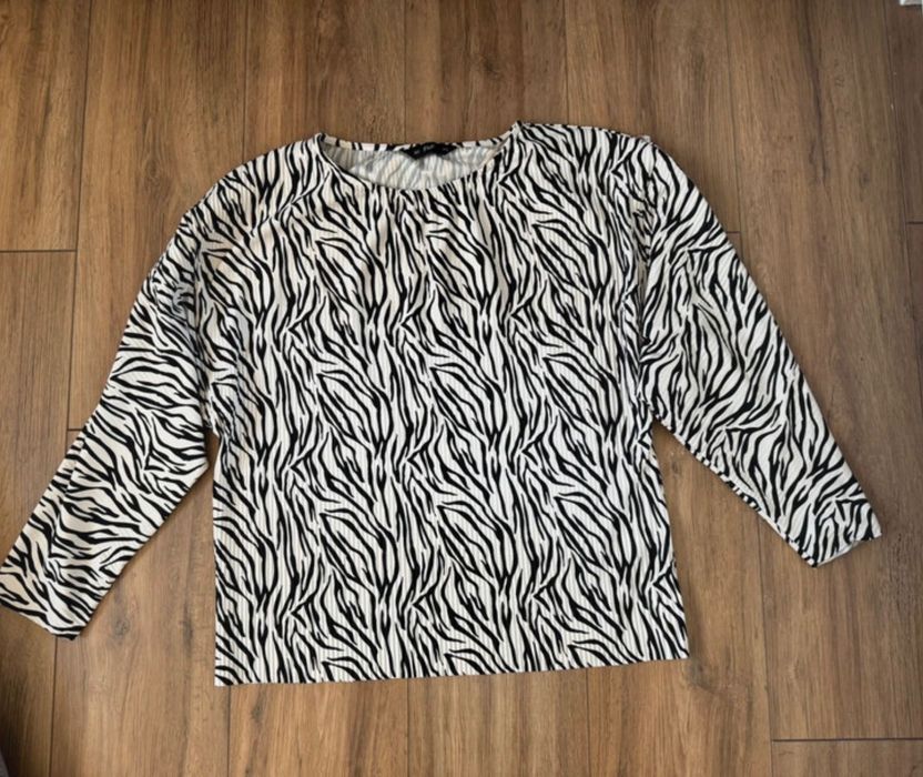 Bluza F&F, damă, mărimea L-XL, culoare alb negru, nouă