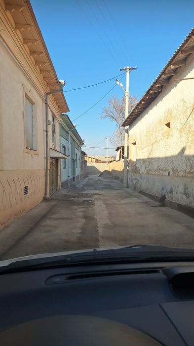 Uchastka yer xisobida sotiladi