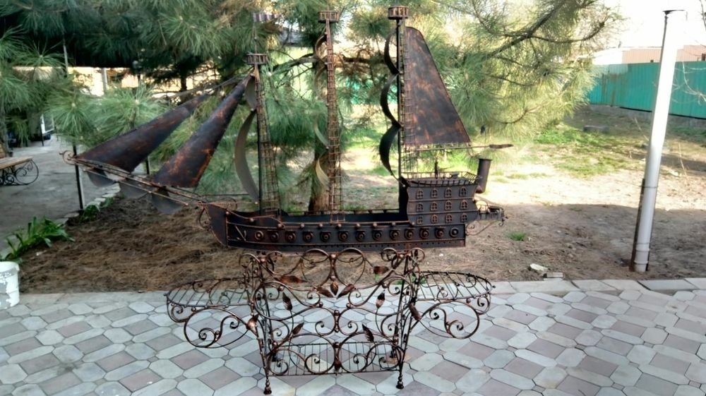 Мангал корабль с местом для казана