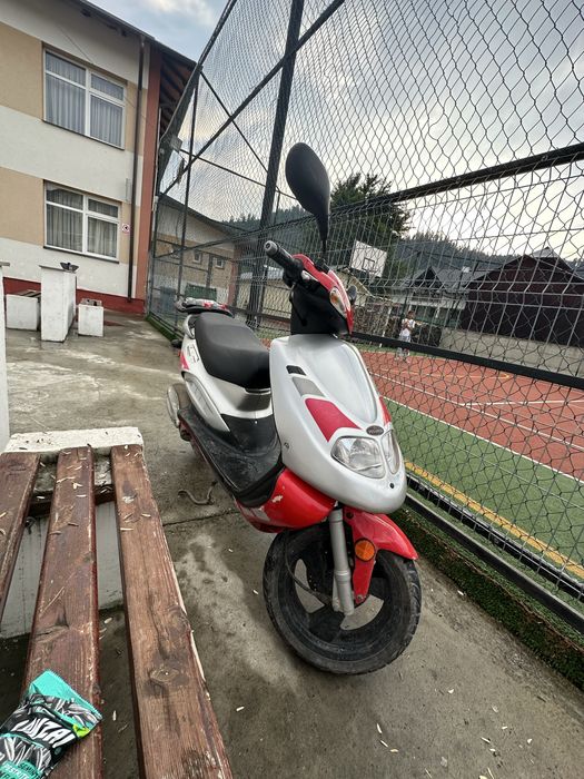 Vand sau schimb cu pc gaming sau laptop