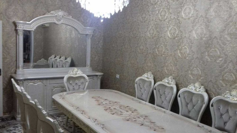 Продается стол со стульями