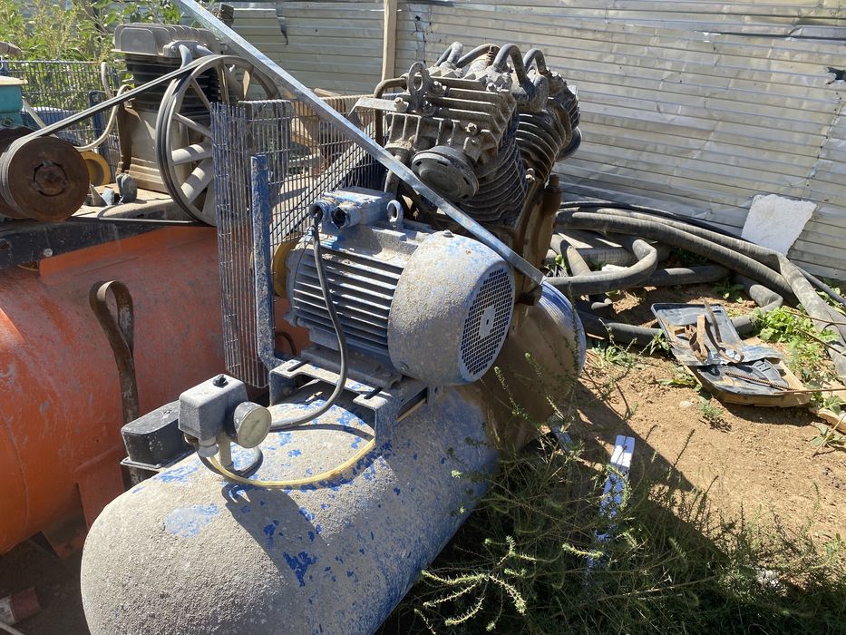 Продам помпу с компрессороми