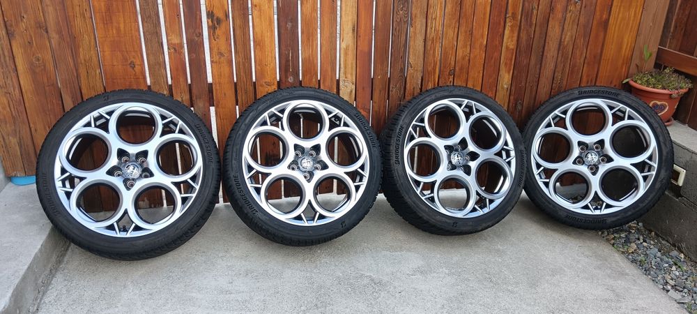 jante alfa romeo Tonale ,20" anvelope iarna senzori presiune