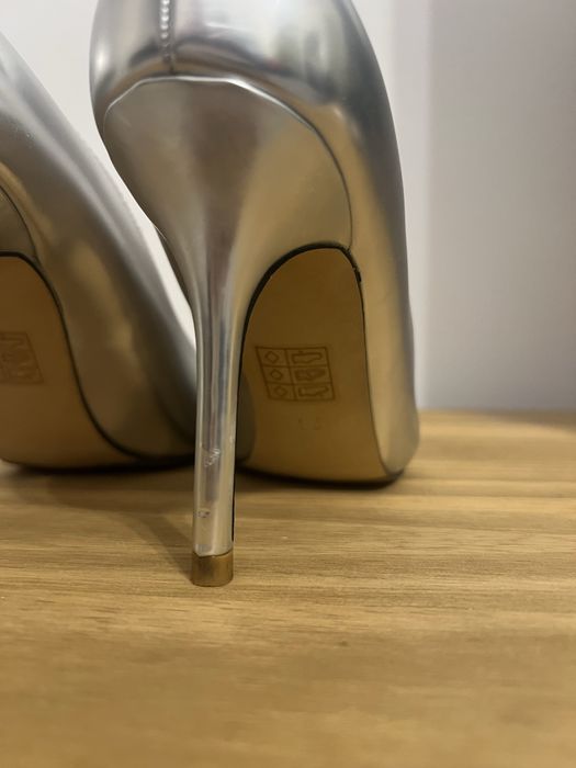 Pantofi cu Toc Argintii