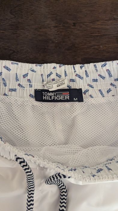 Продам брендовые шорты-на лето