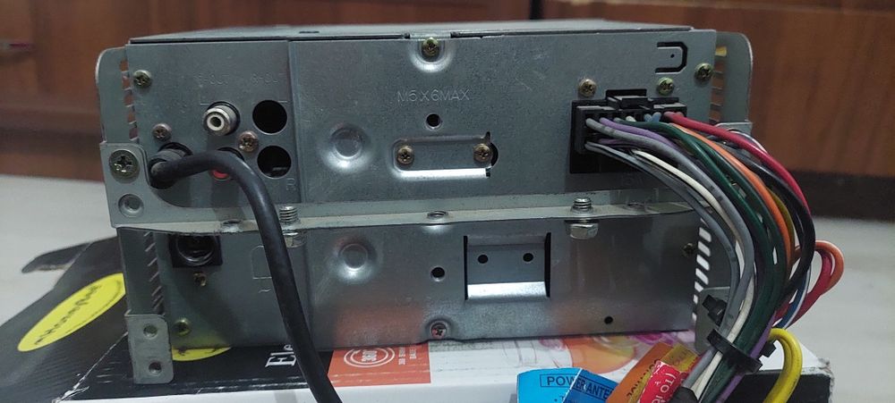 Продам магнитолу JVC