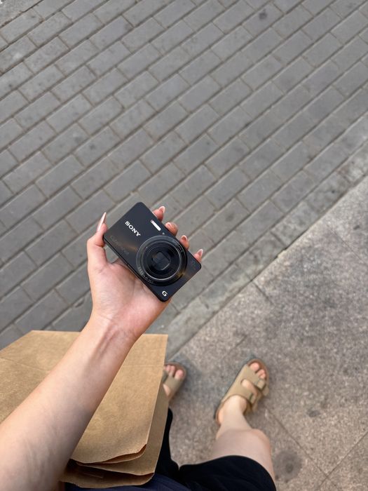 Цифровая камера Sony W690