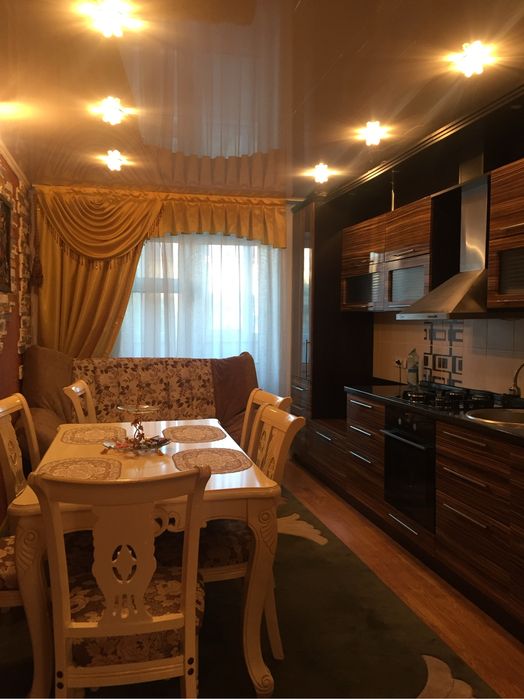 Сдам 3 комн. квартиру в Центре