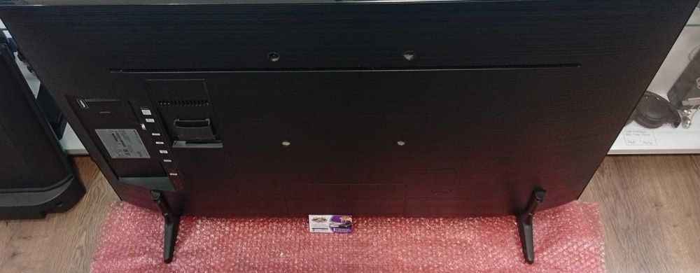 Smart TV Samsung Ultra HD 4K model UE43NU7022KXXH (108cm)