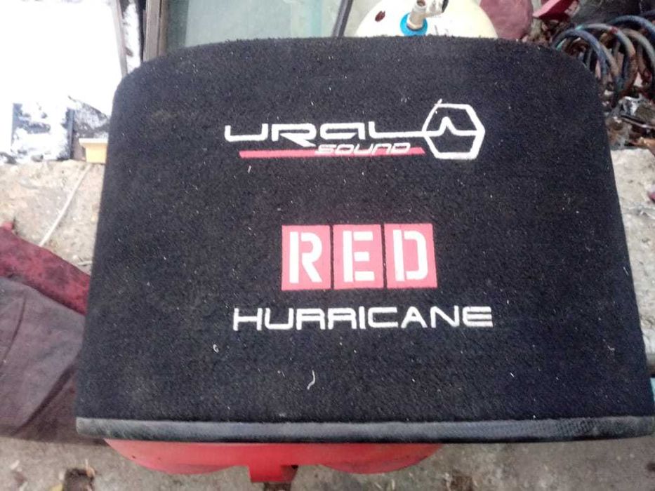 Продам сабвуфер с усилителем