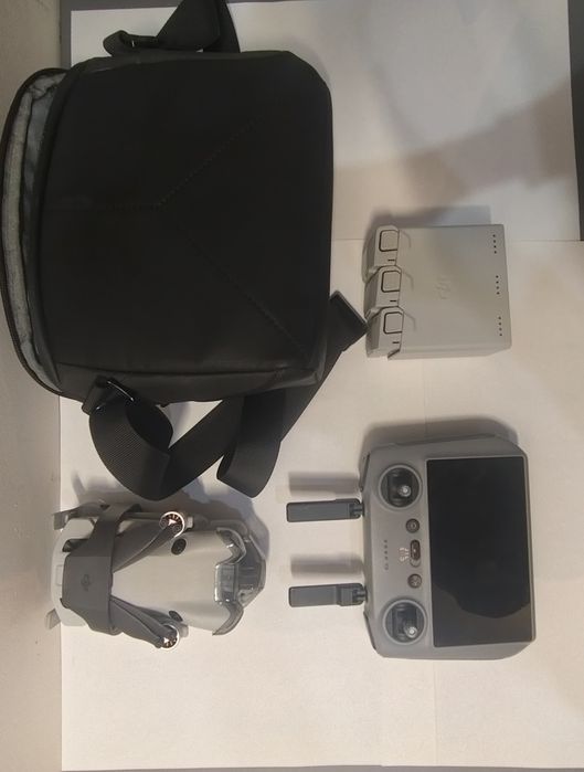 Продам дрон Dji mini 4 pro
