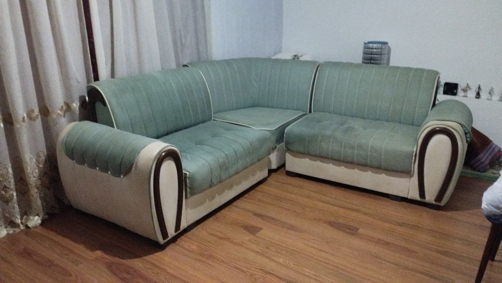 Продается  диван в хорошем состоянии