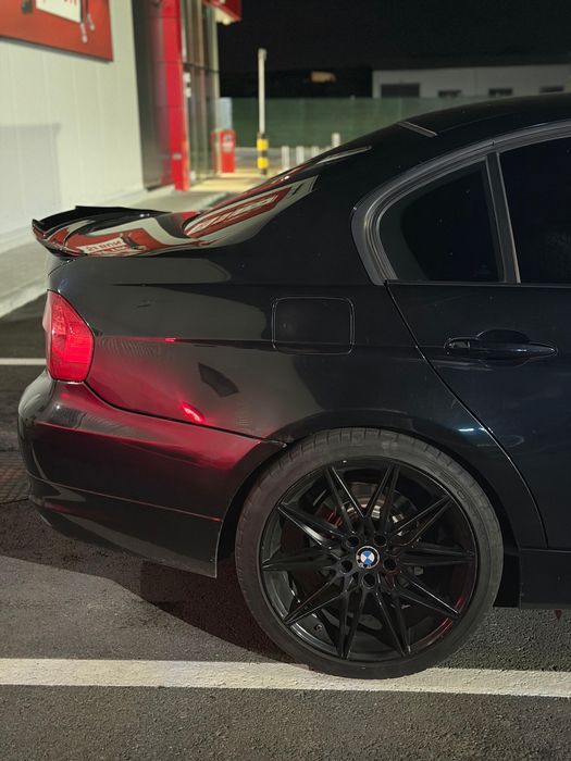 Bmw e90 2010        320 dizel
