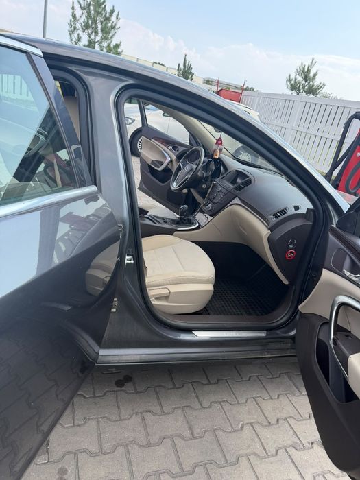 Opel insigna 2012 masină foarte rară