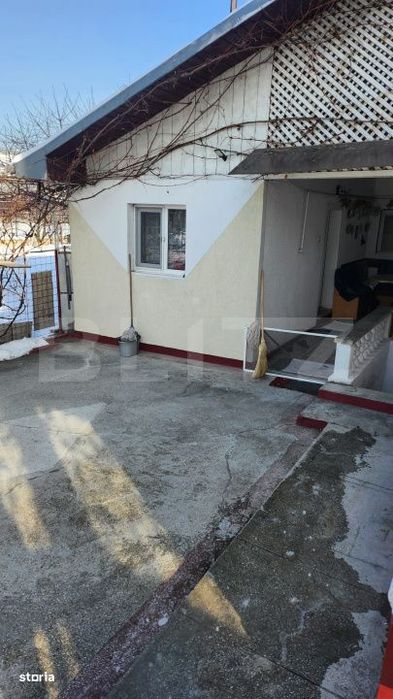 Casa de vanzare, 3 dormitoare, 10 ari teren