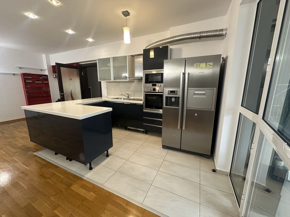 Inchiriere apartament 4 camere