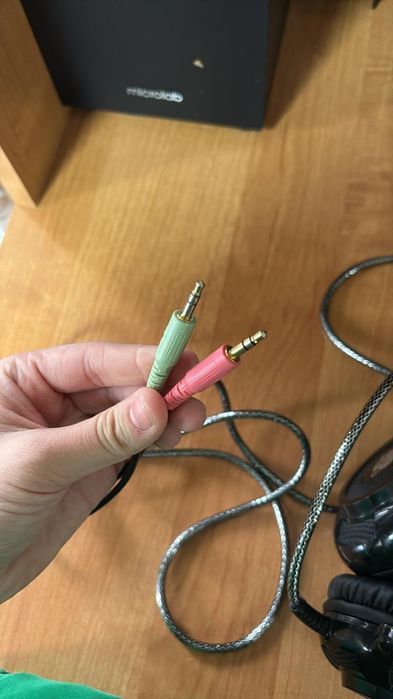 Продам наушники для компьютера