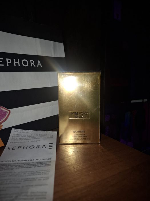 Vand Tom Ford Noir ( Extreme ) nou cu eticheta 100 ml
