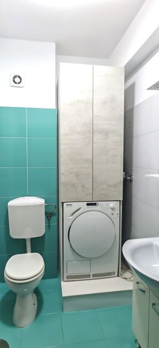 Te muti imediat! 3 camere, 2 bai, bucătărie închisă, Str Maica Tereza, direct proprietar