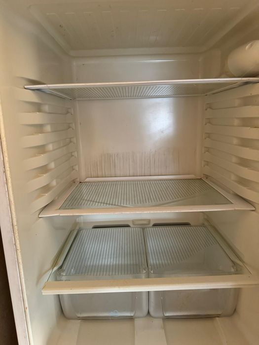 Тоңазытқыш сатылады 2 дана